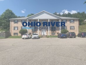 700 Northwood Ct, Unit 102 in Wheeling, WV - Foto de edificio - Building Photo