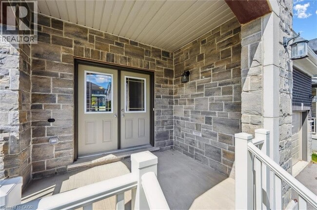 18 Everton Dr in Guelph, ON - Building Photo - Building Photo