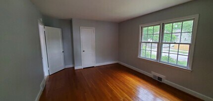 1004 Hampton St in Greensboro, NC - Building Photo - Building Photo