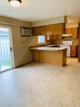 1000 Speyers Rd in Selah, WA - Building Photo - Building Photo