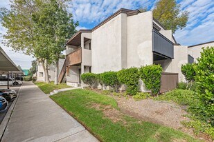 1341 Caminito Gabaldon in San Diego, CA - Building Photo