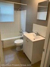 6154 Commodore Dr in Indianapolis, IN - Building Photo - Building Photo