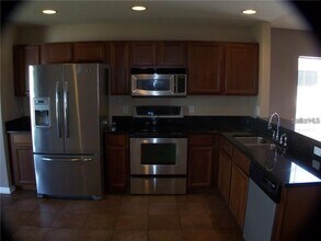 8529 Deer Chase Dr in Riverview, FL - Foto de edificio - Building Photo