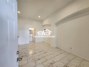 5027 Creekmont Dr in Houston, TX - Building Photo - Building Photo