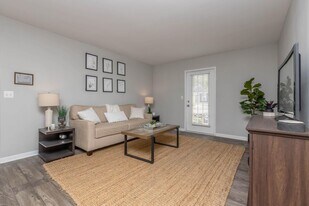 Graymere in Columbia, TN - Building Photo