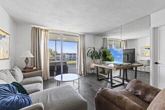 100 Paradise Harbour Blvd in North Palm Beach, FL - Building Photo - Building Photo