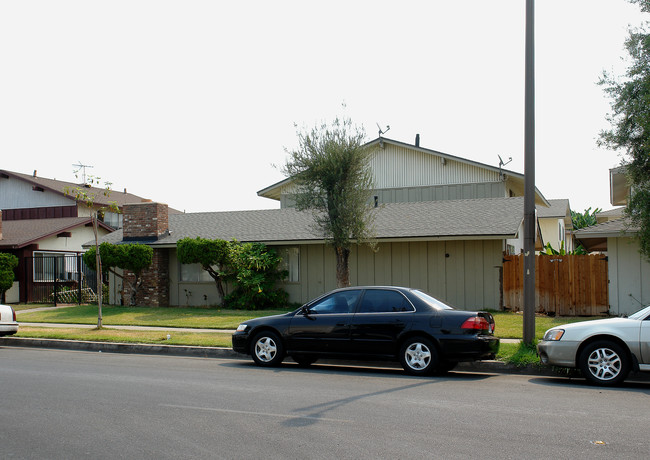 829 N Lemon St in Orange, CA - Building Photo - Building Photo