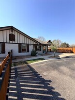 2005 Pasadena Blvd in Pasadena, TX - Building Photo