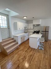 8016 S Halsted St in Chicago, IL - Building Photo - Building Photo