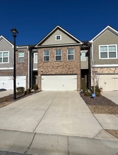 2402 Fitts Dr in Conyers, GA - Foto de edificio - Building Photo