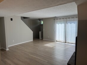 432 Shawnee Dr in Huntington, WV - Building Photo - Building Photo