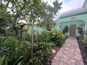 10174 Dogwood Ave in Palm Beach Gardens, FL - Building Photo - Building Photo