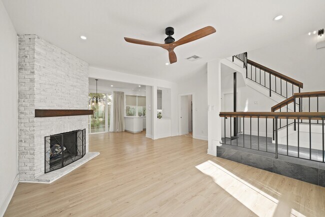 5854 Valley Forge Dr