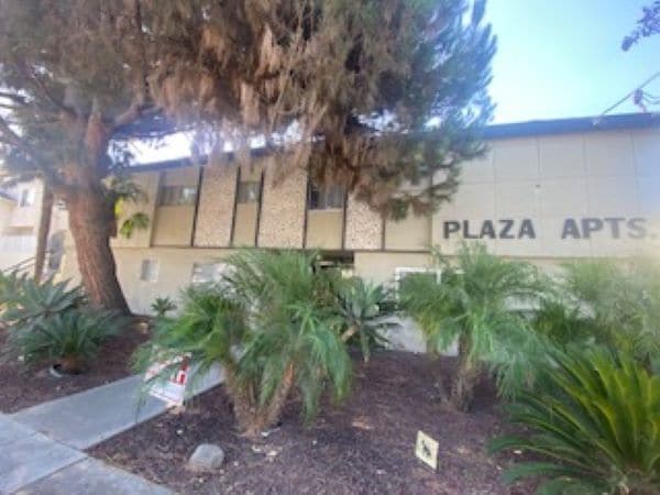 626 E Chevy Chase Dr, Unit 01