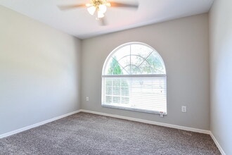 13610 Ogakor Dr in Riverview, FL - Building Photo - Building Photo