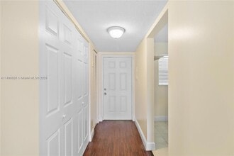 8421 Lagos De Campo Blvd, Unit T307 in Tamarac, FL - Building Photo - Building Photo