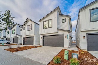 16316 NE 21st St in Vancouver, WA - Building Photo - Building Photo