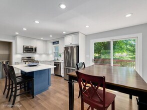 5735 Virginia Ave in Clarendon Hills, IL - Building Photo - Building Photo