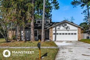 4385 Queensway Dr in Jacksonville, FL - Building Photo