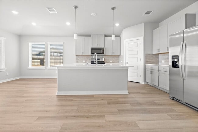 2635 Wastelbread Ln in Rosenberg, TX - Foto de edificio - Building Photo