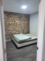 4831 Saint-Urbain Rue in Montréal, QC - Building Photo