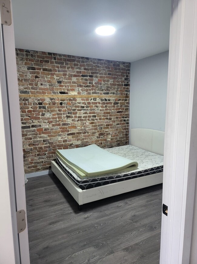 property at 4831 Saint-Urbain Rue