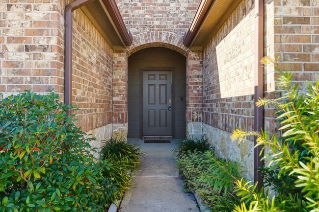 property at 3935 Country Club Dr