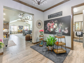 Belmont Cove Senior Independent Living in Yukon, OK - Building Photo - Lobby