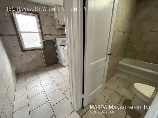 359 Hanna St W in Windsor, ON - Building Photo - Building Photo