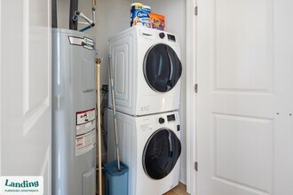 933 McGee St in Kansas City, MO - Building Photo - Building Photo