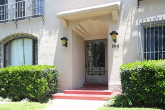 144 N Clark Dr in Beverly Hills, CA - Building Photo - Building Photo