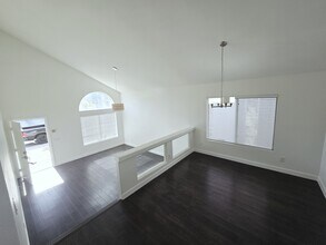 8528 W Gilmore Ave in Las Vegas, NV - Building Photo - Building Photo