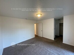 7809 Caber Way in Sacramento, CA - Foto de edificio - Building Photo