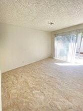 258 Green Moor Pl in Thousand Oaks, CA - Building Photo - Building Photo