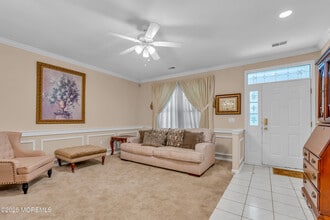 138 Greenlawns Dr in Lakewood, NJ - Building Photo - Building Photo