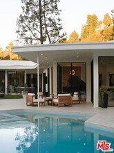 1935 Loma Vista Dr in Beverly Hills, CA - Building Photo - Building Photo