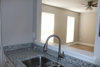 114 Westscott Dr, Unit B in Madison, AL - Building Photo - Building Photo