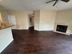 7723 Thorncreek Way in Houston, TX - Building Photo - Building Photo