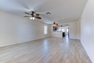 7906 Yaupon View Dr in Cypress, TX - Building Photo - Building Photo