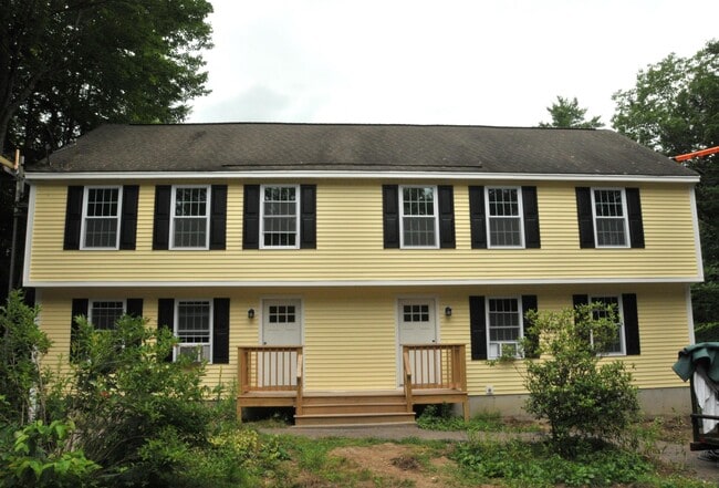 115 High Rock Rd in Weare, NH - Building Photo - Building Photo