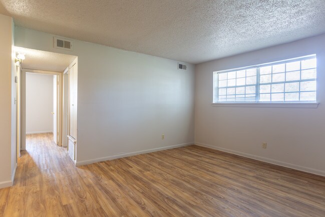 Yorktown Apartment Homes in Oklahoma City, OK - Foto de edificio - Interior Photo
