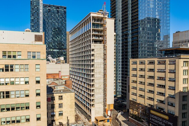 1 Square Phillips in Montréal, QC - Building Photo - Building Photo