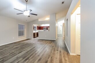 29006 Old Marsh End in Zephyrhills, FL - Building Photo - Building Photo