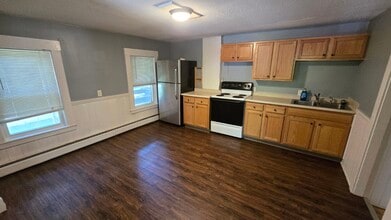 370 N State St, Unit 372 A in Concord, NH - Building Photo - Building Photo