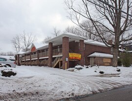 Arrowhead at Portage Path in Akron, OH - Building Photo