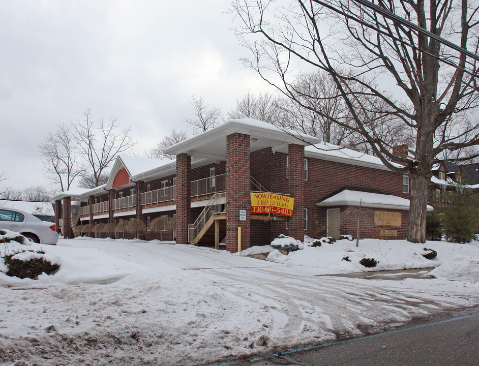 Arrowhead at Portage Path in Akron, OH - Building Photo