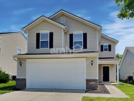 15518 Farmland Ct in Noblesville, IN - Building Photo