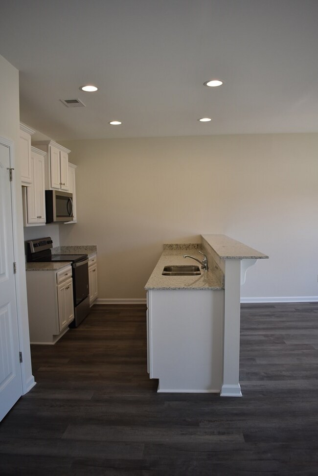 2956 Old Field Rd in Sumter, SC - Building Photo - Building Photo