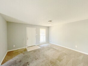 1507 Halston Cir NW in Huntsville, AL - Building Photo - Building Photo