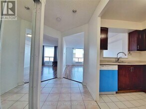 480 McLevin Ave in Toronto, ON - Building Photo - Building Photo